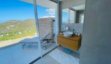 Resa Estates Ibiza for sale koop penthouse Cala Vadella Bathroom Master 4.jpeg